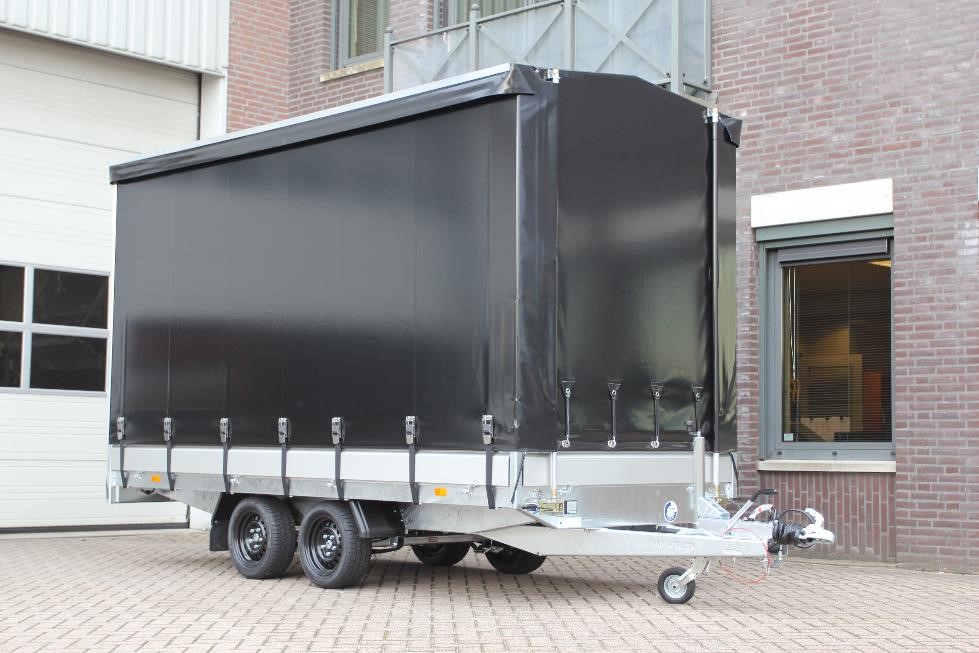 Trailer hood